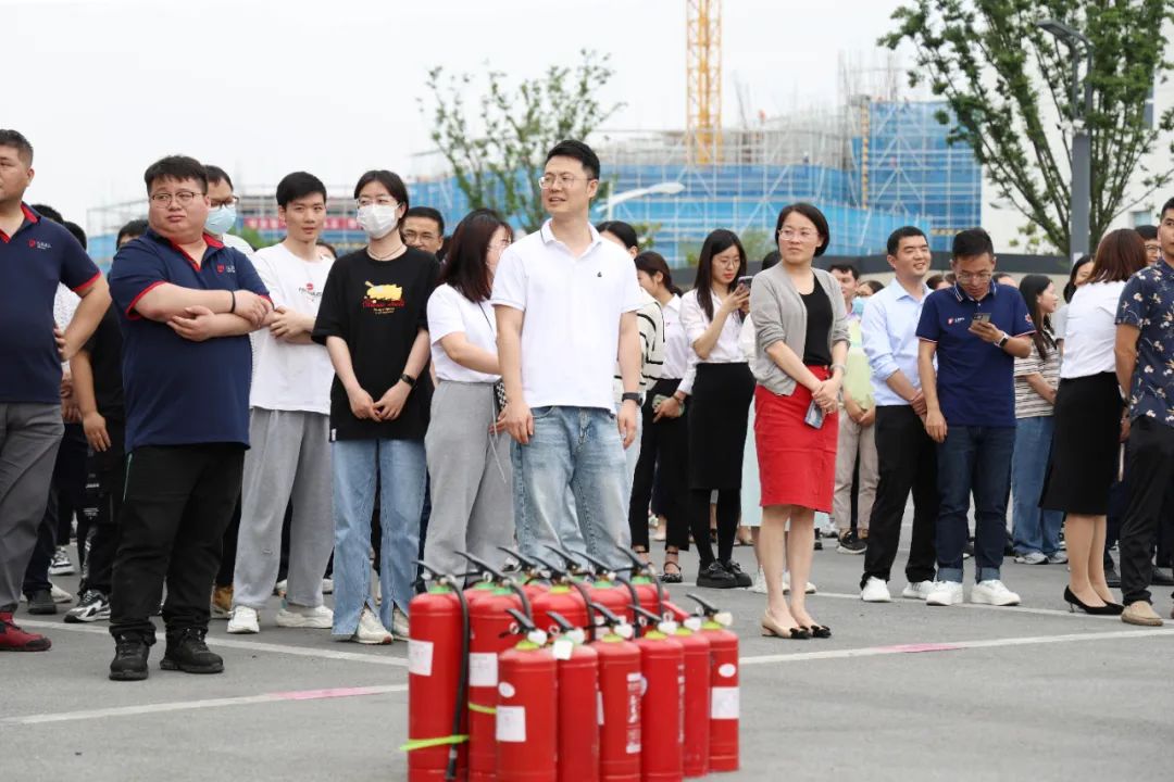 人人講安全 個個會應(yīng)急 | 江蘇北人開展消防演習(xí)活動 人人講安全 個個會應(yīng)急 | 江蘇北人開展消防演習(xí)活動