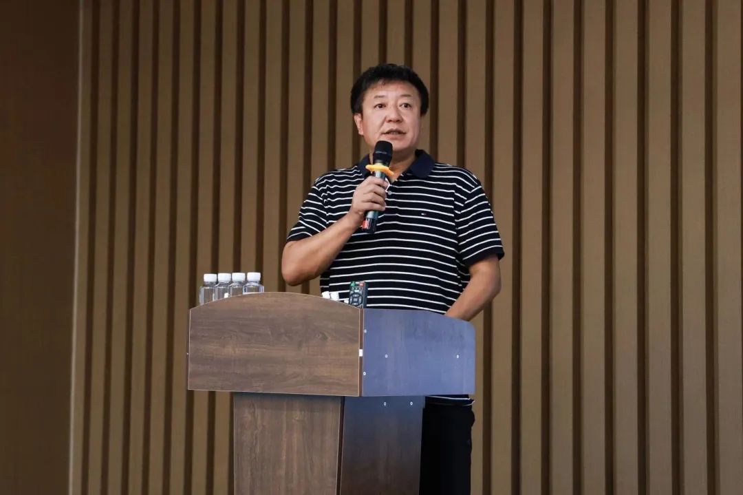 我們一起奔赴山海，領(lǐng)跑未來！